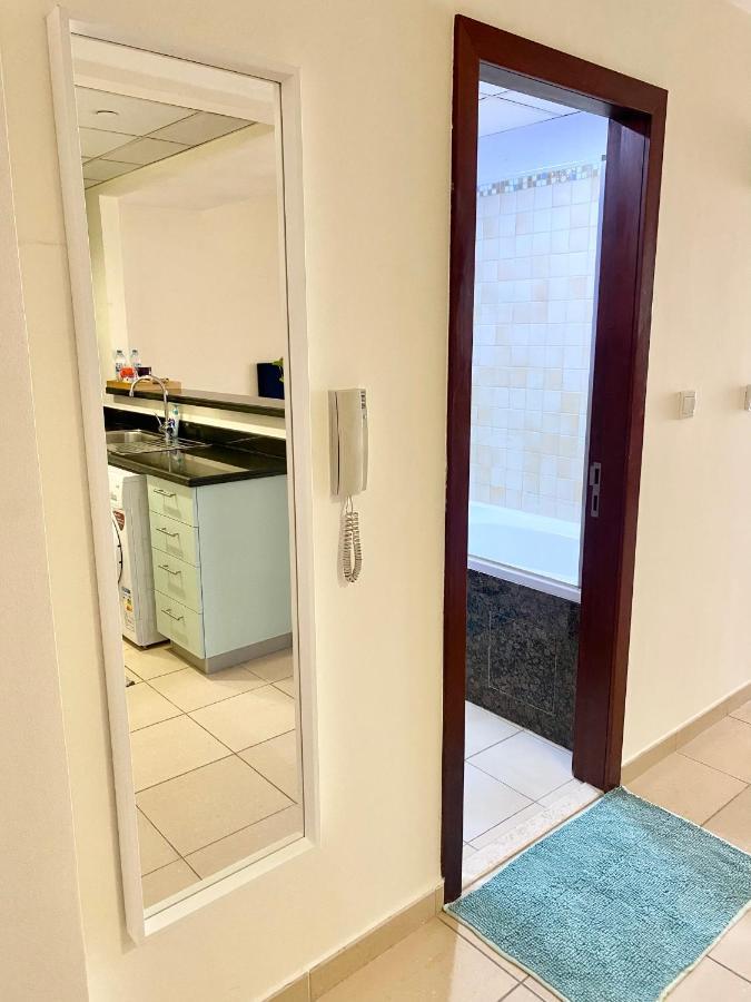 Charming Spacious Studio Apartment In The Heart Of Jbr By Sweet Homes Dubai Exterior foto